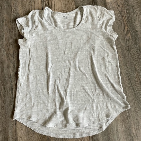 Gap Women’s lightweight knit sweater short sleeve tee, size medium - Picture 1 of 4